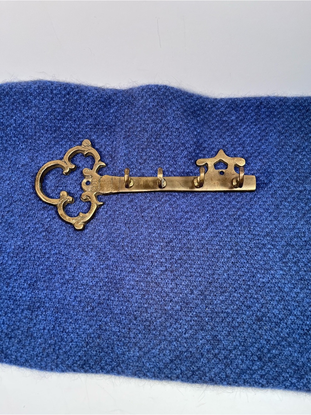 Vintage Brass Key-Shaped Wall Hook Rack - Gold